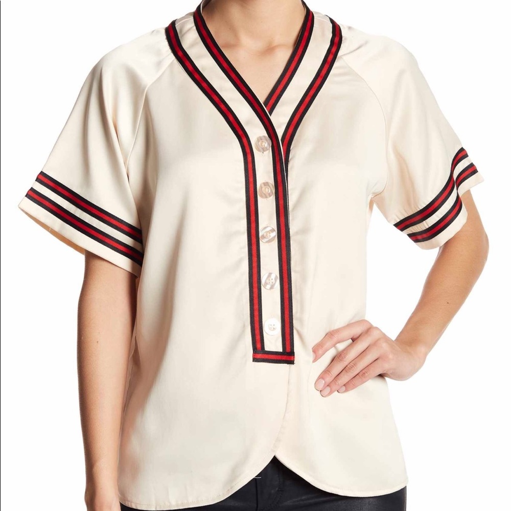 Women’s new w/o tags baseball button down
